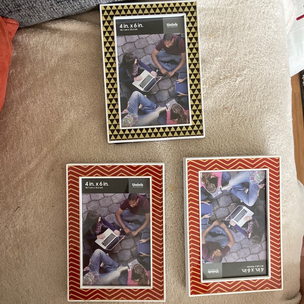 Picture frames 4x6, NWOT,set of three